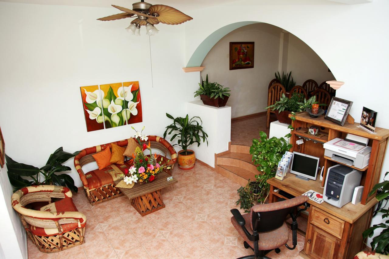 Hostal Casa Blanca Comala Luaran gambar